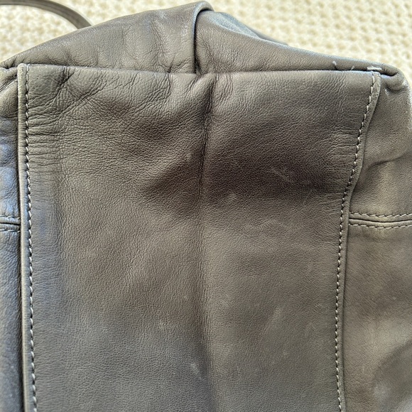 Longchamp Le Cuir Medium Leather Tote Gray - Picture 8 of 9
